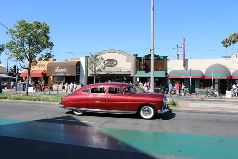 Rileys on 2nd Street long beach ca5 768x512